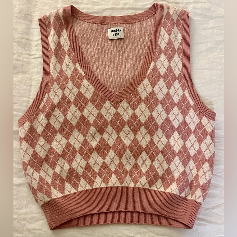 Sunday Best Rose and Cream Argyle V-Neck Sweater Tank